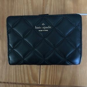 Kate Spade zippered wallet brand new black in color small